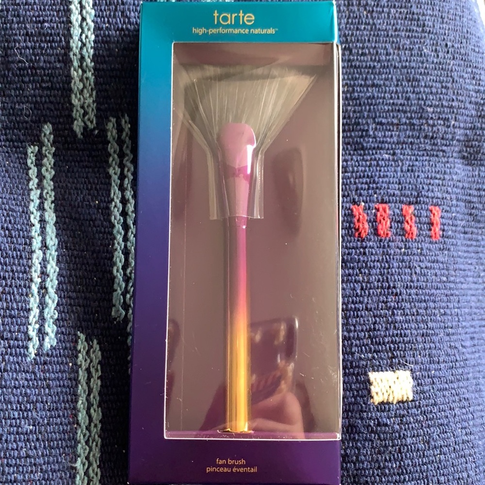 Tarte Fan Brush NWOT